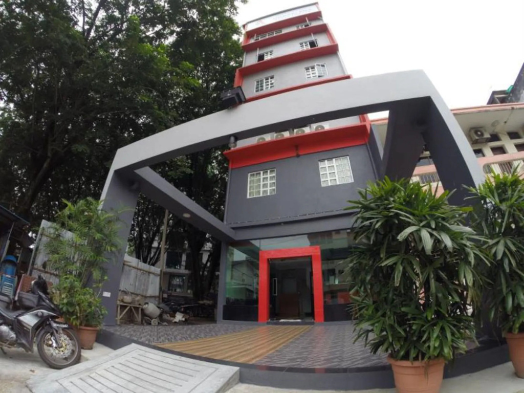 Adamson Park Hotel