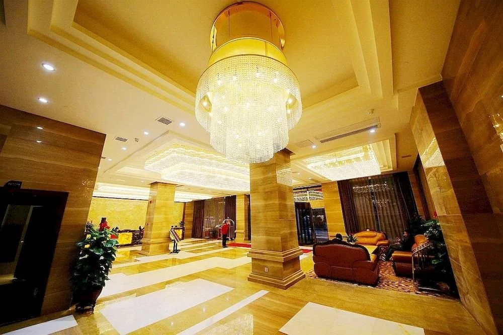 Hollyear XK Hotel
