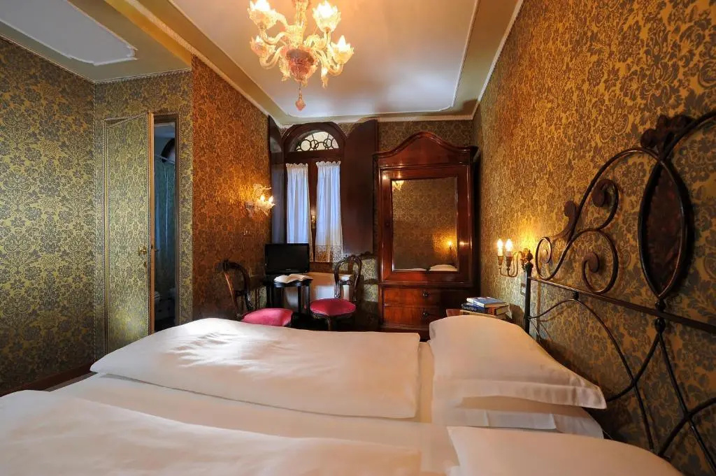 Hotel Flora - Chambres
