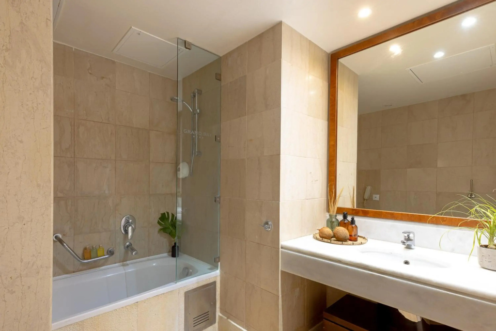 Giannoulis – Grand Bay Beach Resort - Adults Only - Général