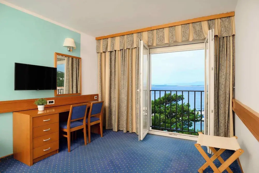 Standard Family room with sea view