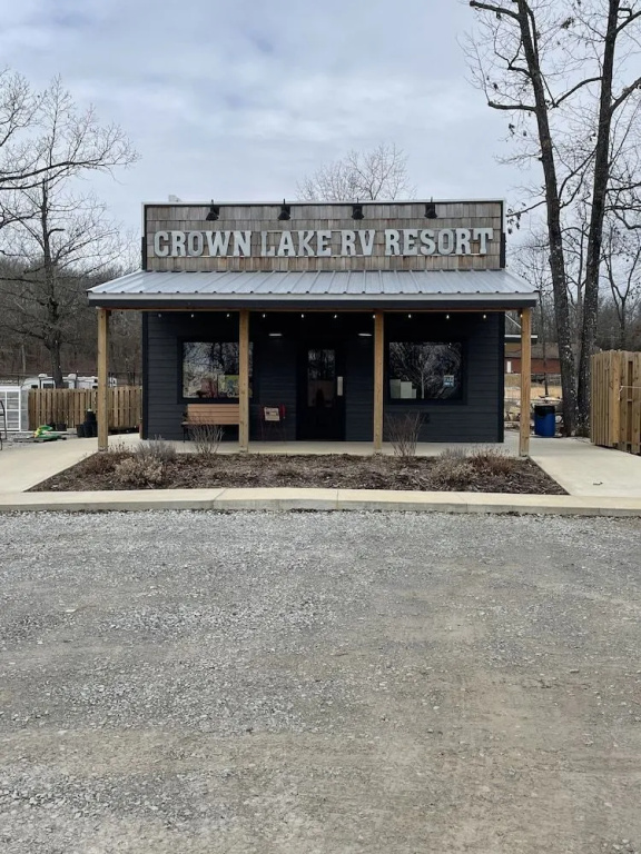 Crown Point Resort
