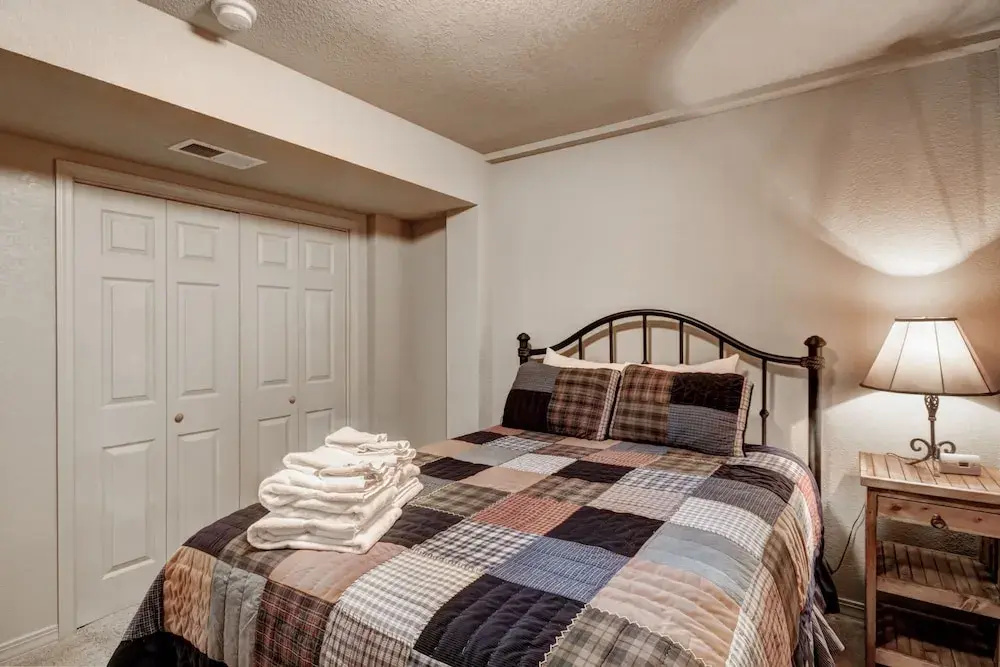414Elkmountainmtncb Elk Mountain House