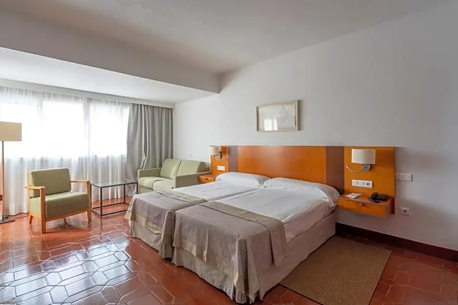 Economy room
