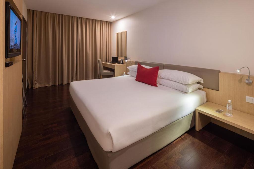 Rocana Hotel