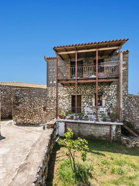 Sea breeze and stunning view in the heart of Mani