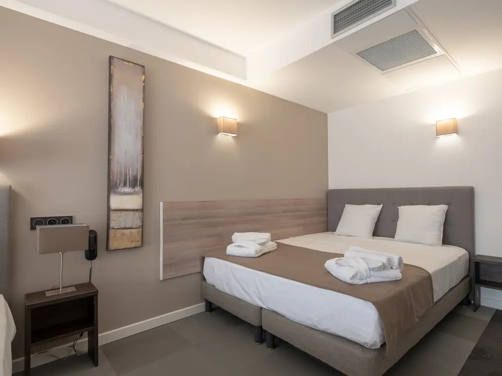 Classic Triple room