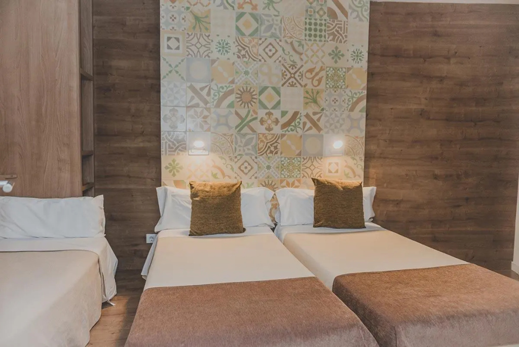 Triple room