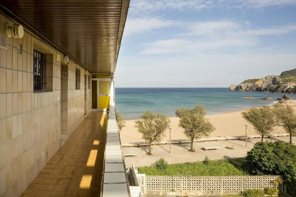 BEACH apartment by Aston & Wolf