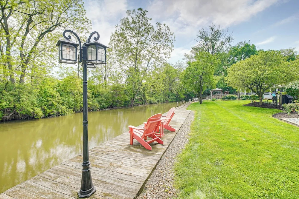 Thornville Home w/ Boat Dock: On the Lake!