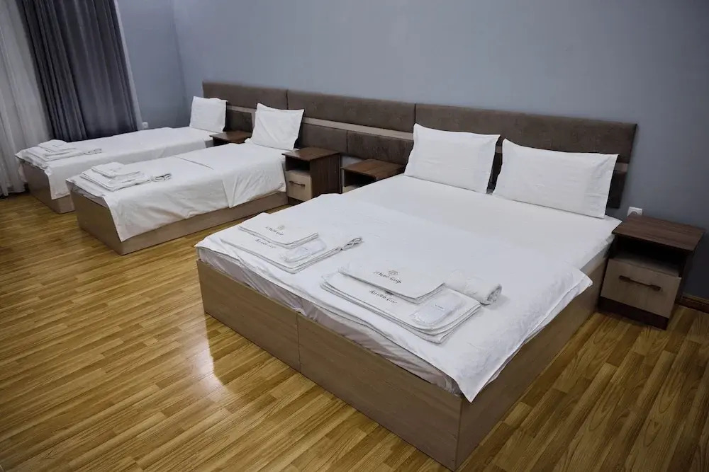 Четырёхместный номер Standard в Отель Art Garden