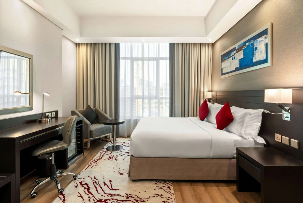 Отель Ramada by Wyndham Dubai Barsha Heights — фото