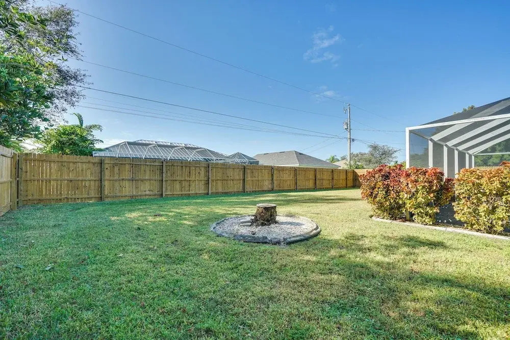 7 Mi to Beaches: Pet-friendly Cape Coral Home