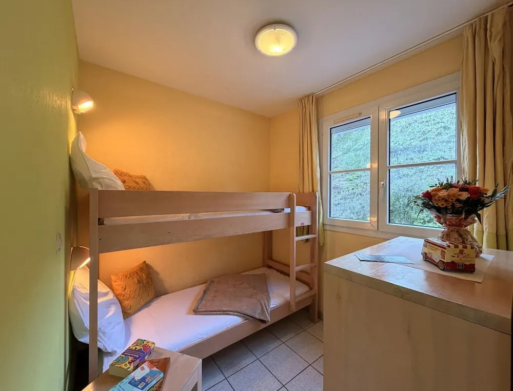 Voir la photo 2 — Hillside Mediterranean Stay for 6