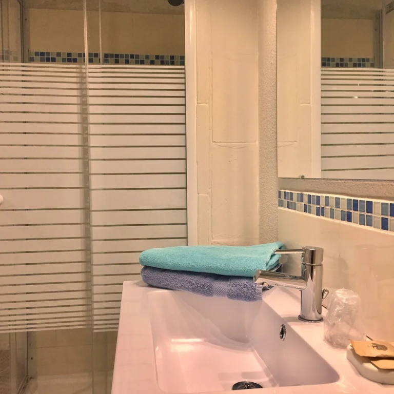 1 Bedroom Standard Double Duplex room (full double bed)