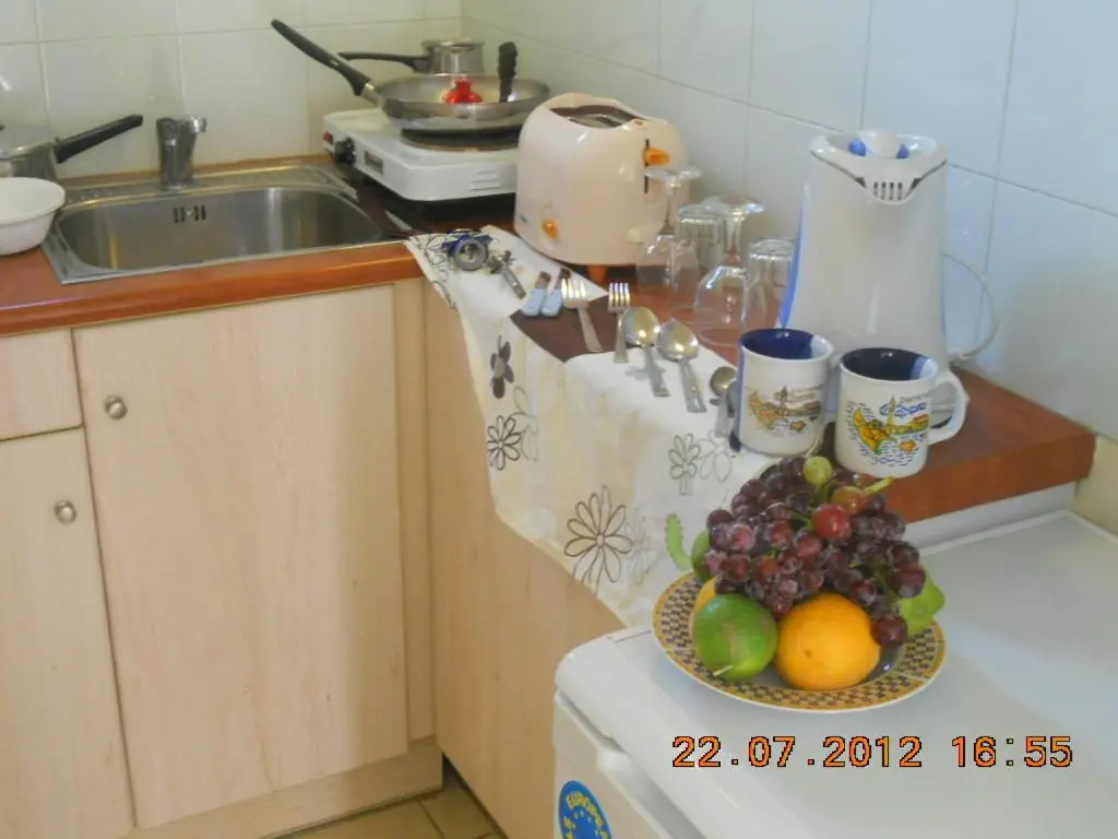 Food & Beverage