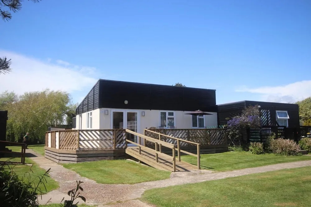 7A Medmerry Park 2 Bedroom Chalet
