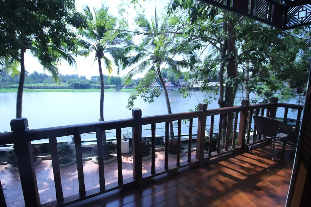Beach & Waterfront