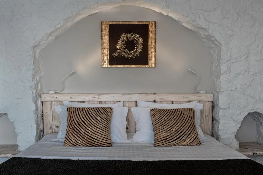 Private Pool - Indoor Jacuzzi Suite