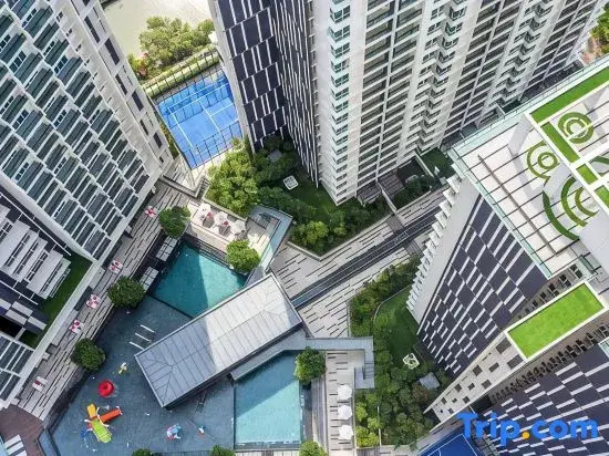 NEW! The Shore l 3BR l 6-11pax l Direct Mall Access | Jonker Street by Jay Stay Management