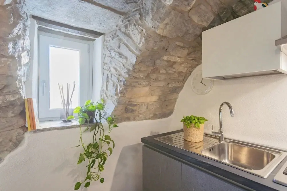 Pozzo Vertical Apartment With Garden and Parking by Rent all Como