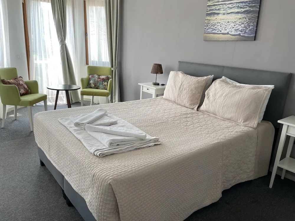 Himm Hotel — 3