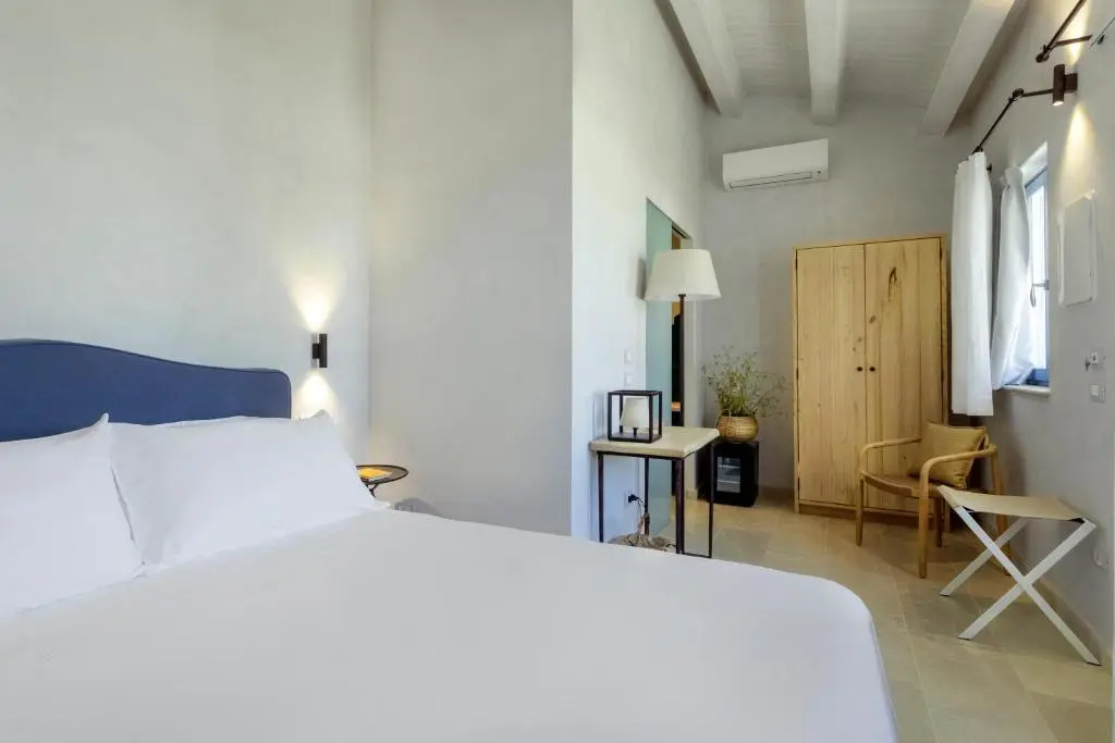 Standard Double room with garden view (full double bed)