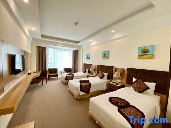 Трёхместный номер Deluxe в Muong Thanh Quy Nhon Hotel