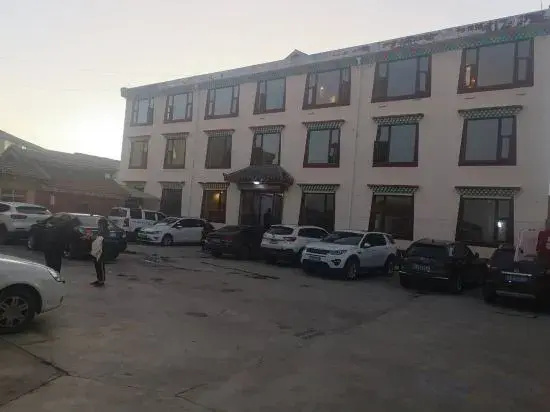 Yuanmeng Hotel (Hongyuan Yinzhu Square)