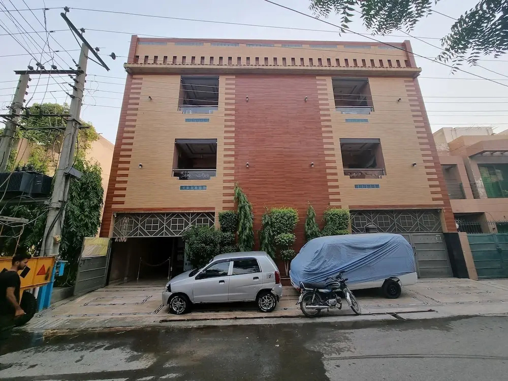 Royal Pakeeza Hotel