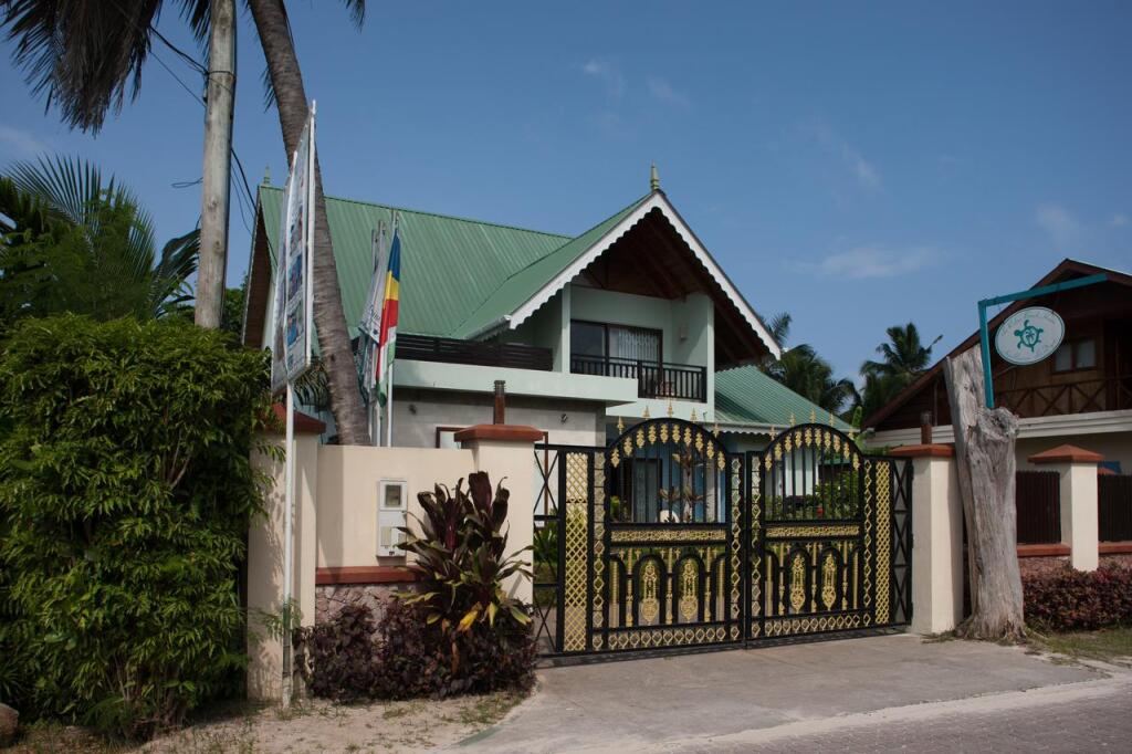 Le Relax Beach House - La Digue