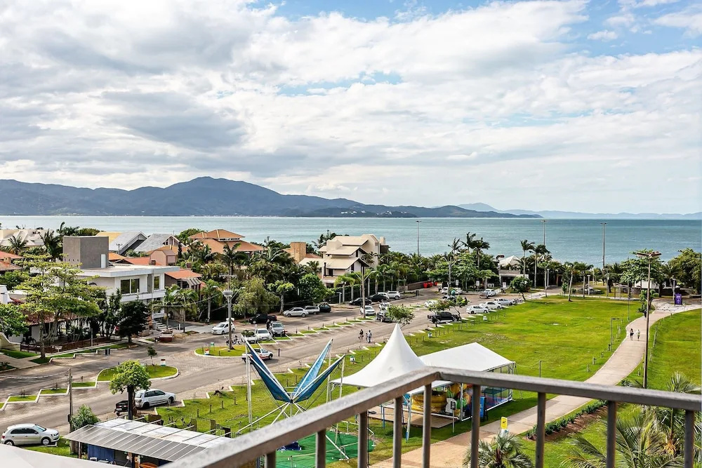 Beach & Waterfront