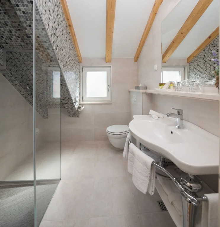 Luxury Double Attic room (full double bed)