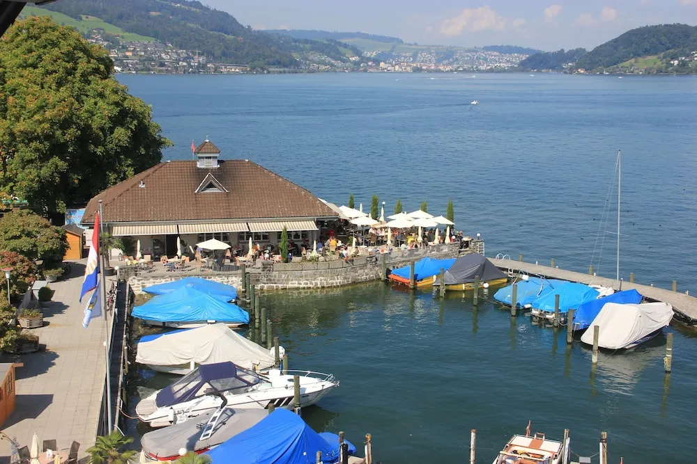 Beach & Waterfront