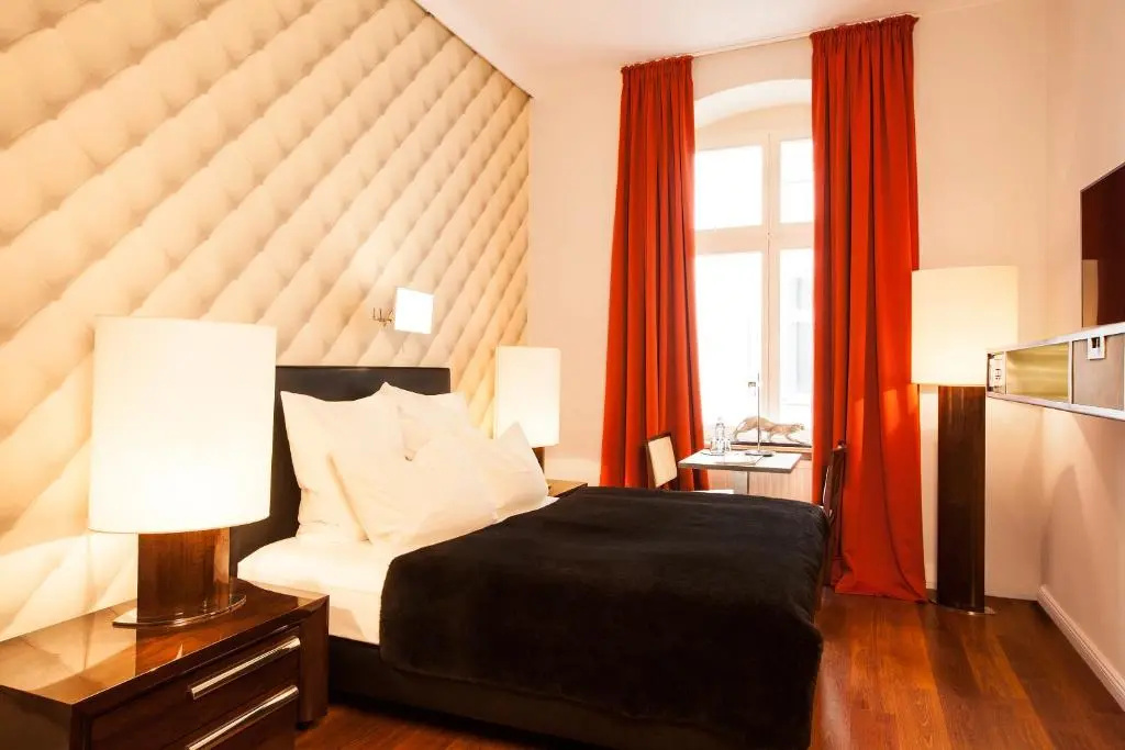 Deluxe Apartment