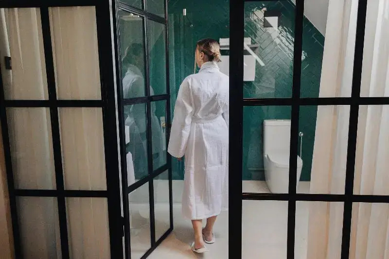 Comfort room