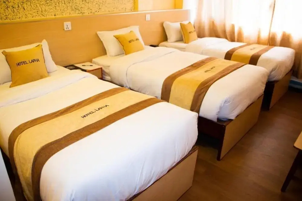 Standard Triple room