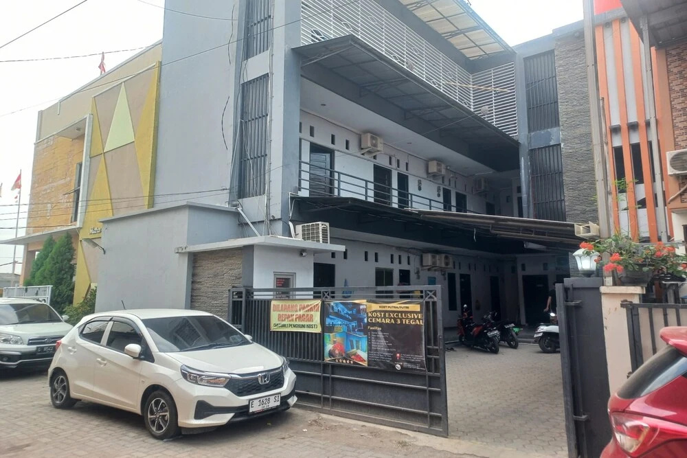 OYO 93209 Guest House Cemara 3