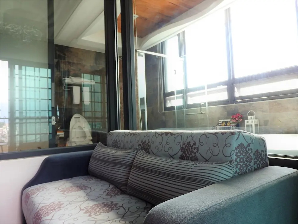 Luxury Double room with balcony and with city view (full double bed)