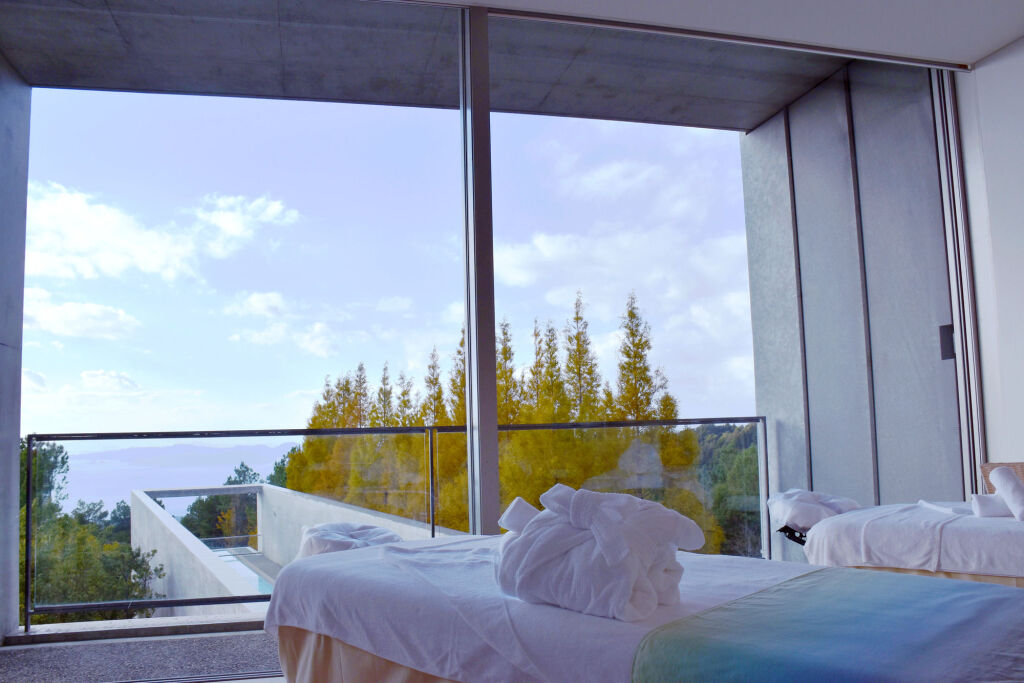 SETOUCH RETREAT by Onko Chishin by null