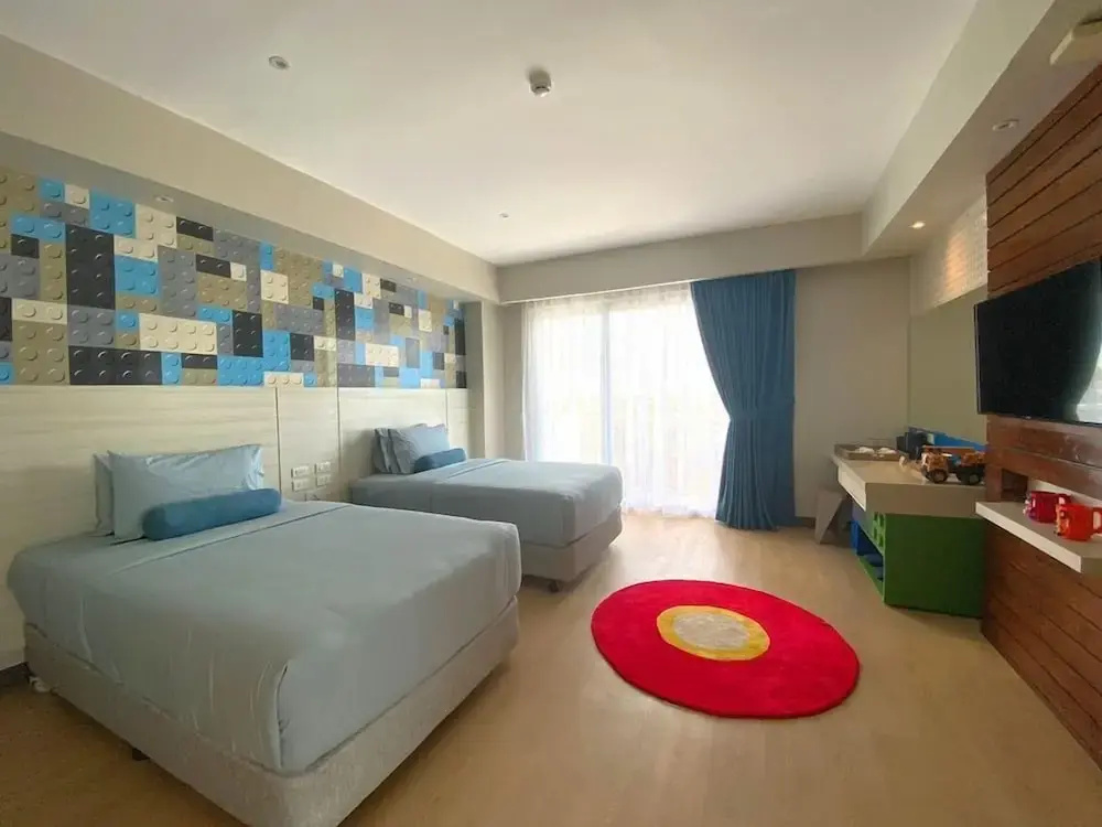 Suite with balcony