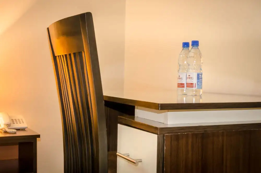 Marie's Royale Hotel - Chambres