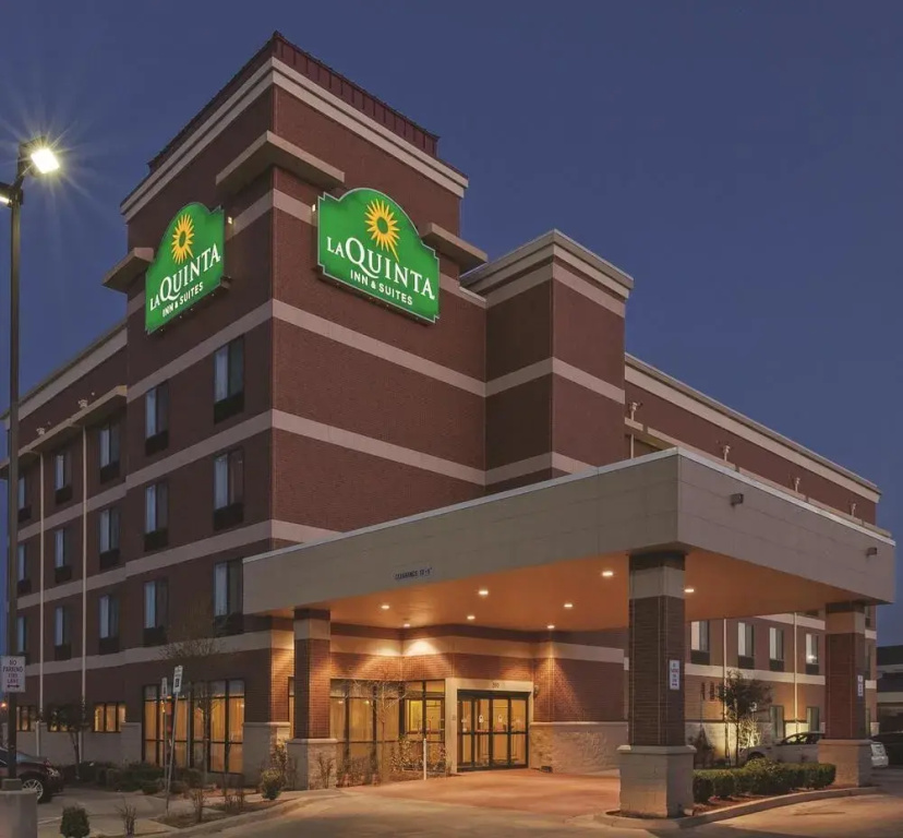 Comfort Suites