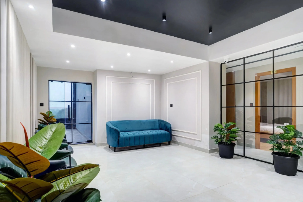 Super Townhouse Oak Sarusajai Stadium — фото 5