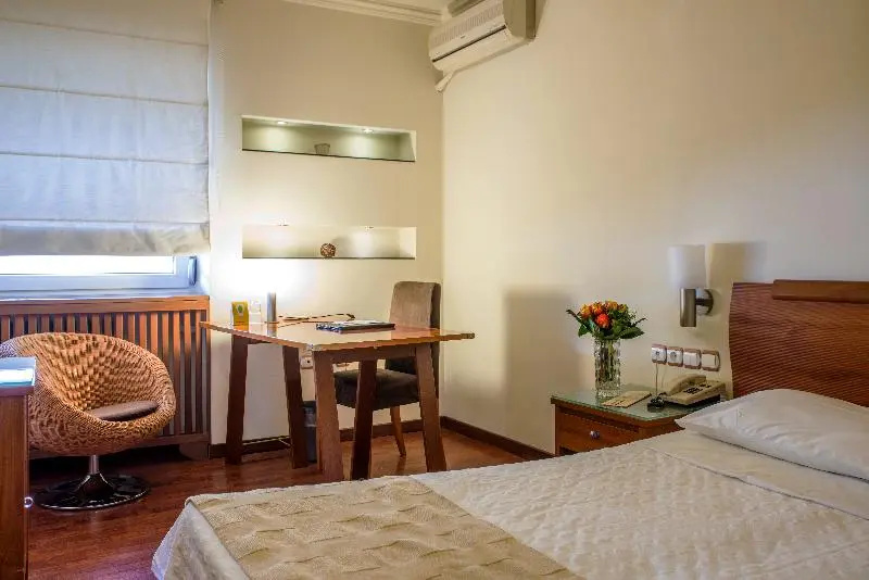 Capsis Hotel Thessaloniki - Tap to explore photos