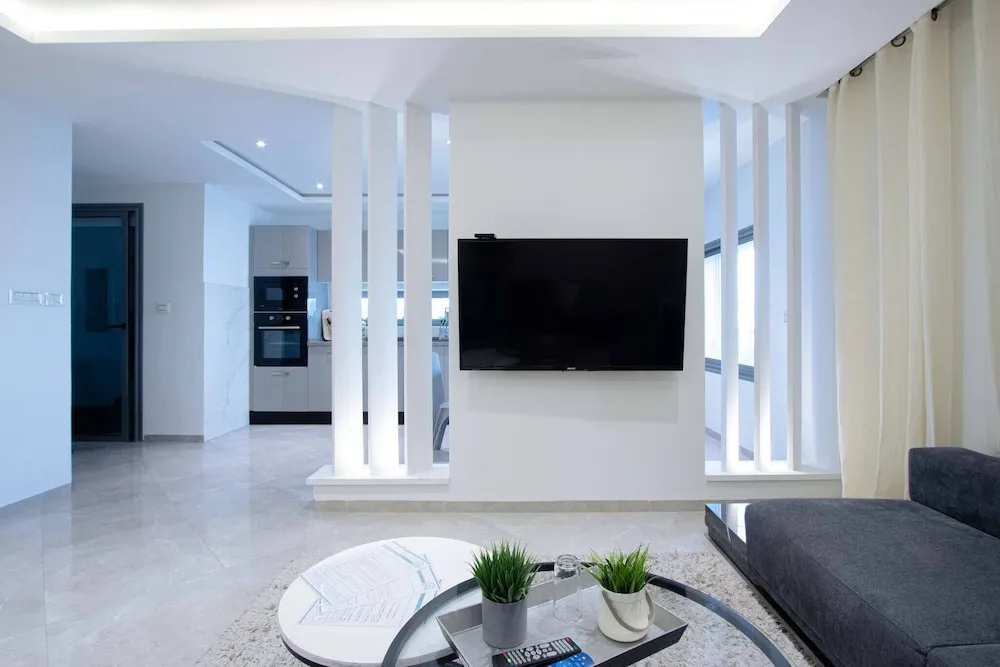 Luxurious 5-bedroom Apartment in La Marsa, Tunisia