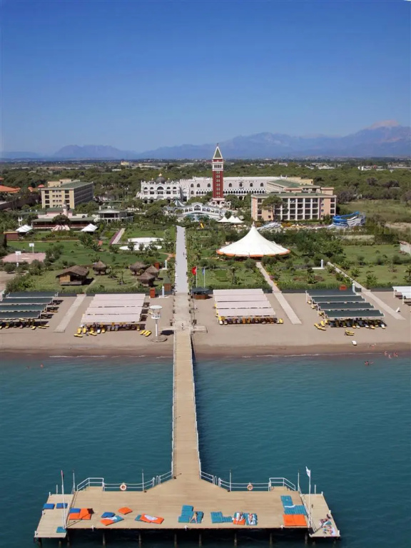 Beach & Waterfront