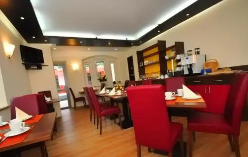 Food & Beverage