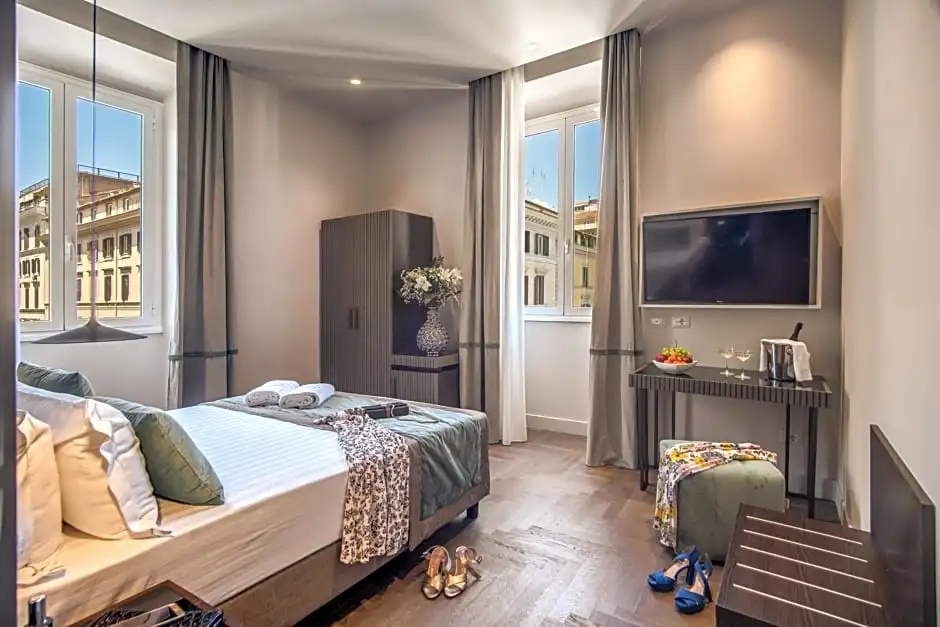 Deluxe Corner Double room (full double bed)