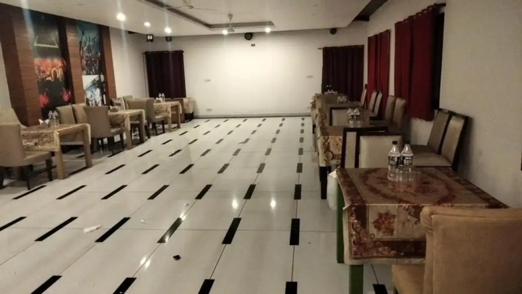 Hotel photo 12